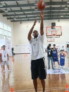 打篮球被嘲笑的人,打篮球被人嘲笑