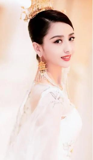 宋祖儿佟丽娅造型,佟丽娅和宋祖儿同款短发