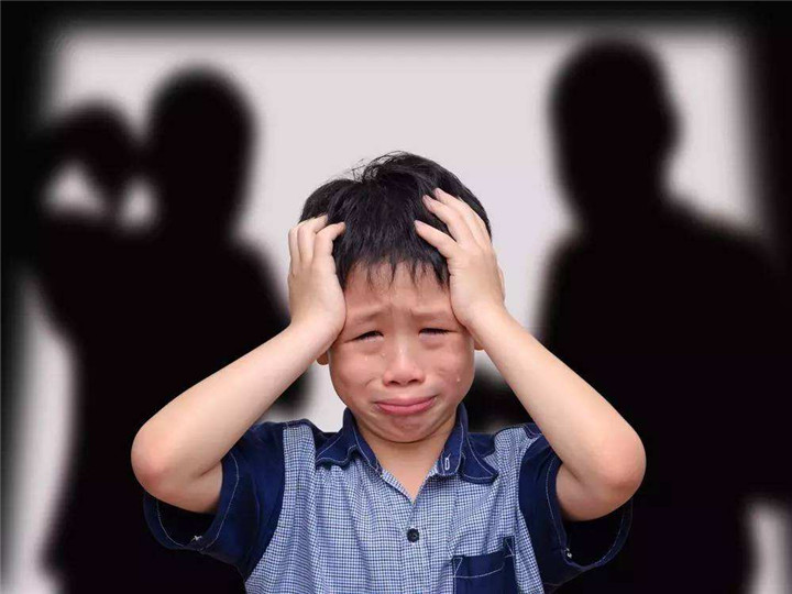 孩子在学校没朋友怎么引导,孩子在学校没有真正朋友怎么办