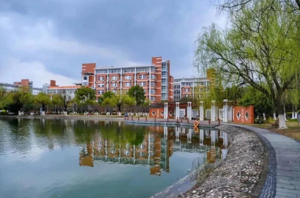 为什么选择报考杭电,浙大学生报杭电