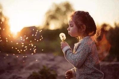 青春期女孩嫌自己丑家长怎么做,女孩子被说丑怎么办