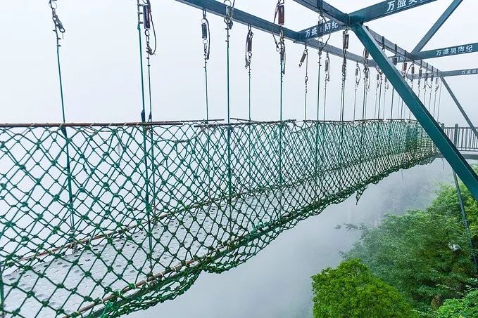 巴厘岛大秋千值得去吗,巴厘岛网红秋千值得去吗