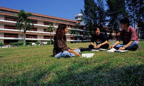 美国大三回国转学,美国大三能毕业吗