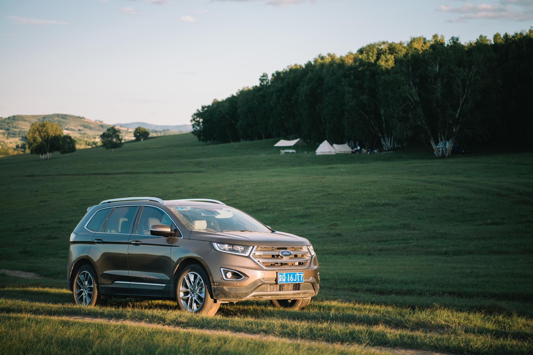 拥有这21件高颜值户外装备，让我们的草原野餐会像家里般优雅