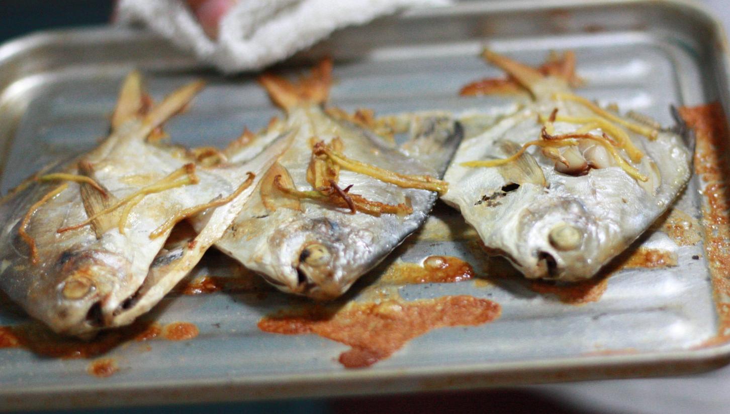 大鲳鱼的10种做法大全,鲳鱼经典菜品之干烧鲳鱼怎么做