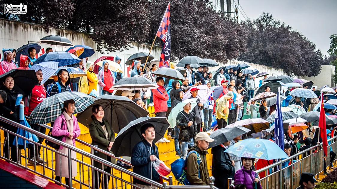 唯有足球不可辜负继续沉淀足球梦,我们是一群热爱运动的小伙伴