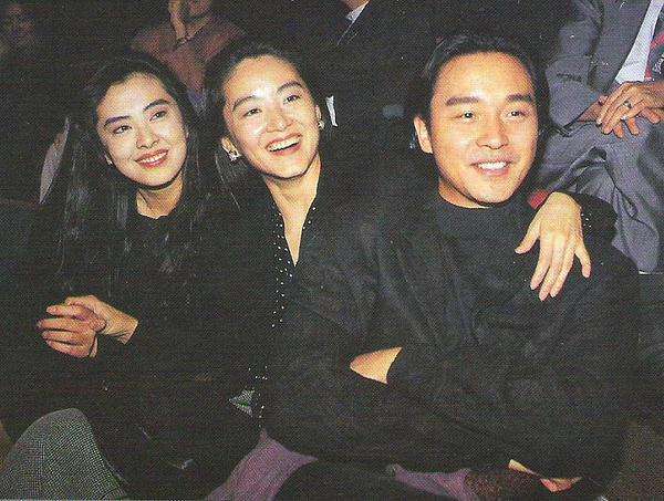 关之琳眼睛什么颜色的眼影,关之琳复古红唇妆