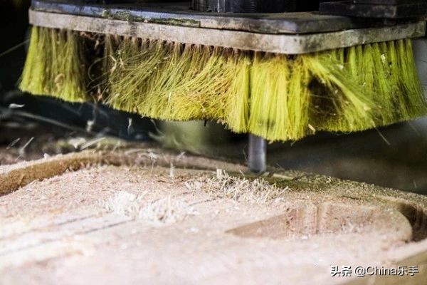 跟随帝声乐器参观世界著名吉他制造商之一Cort印度尼西亚工厂