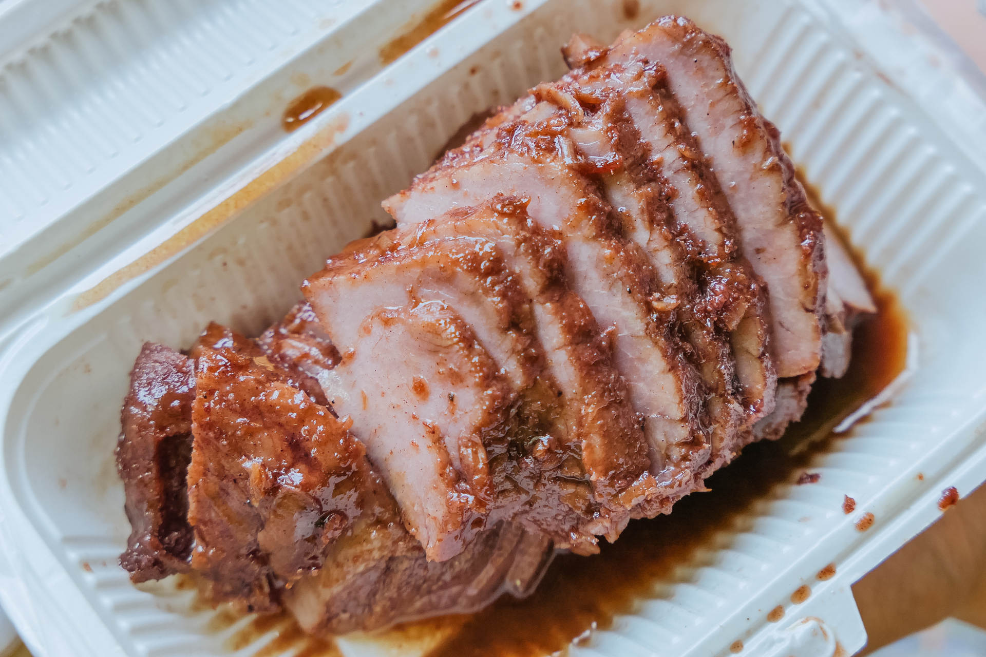 在天津，百十年来西餐一直和煎饼果子si“盟兄弟”？