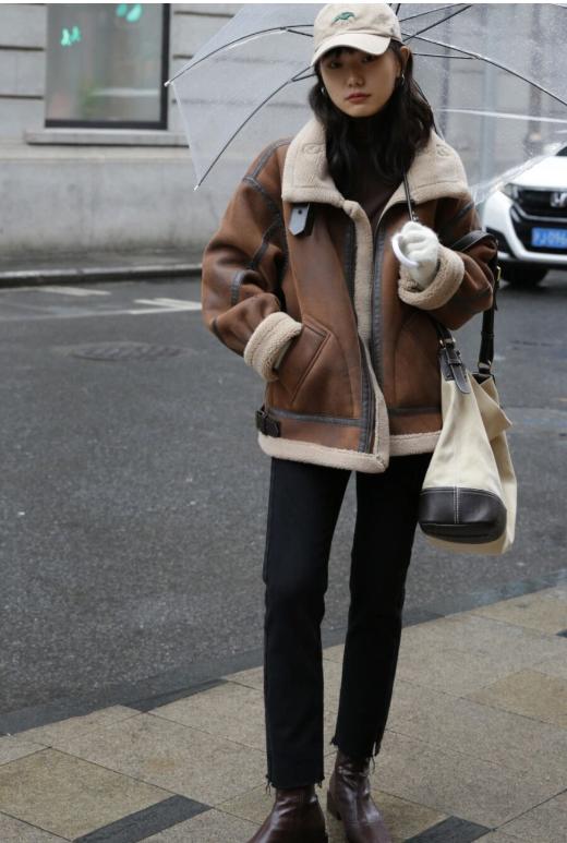 皮毛一体外套2021搭配最爆款女,中长款皮毛一体外套搭配啥