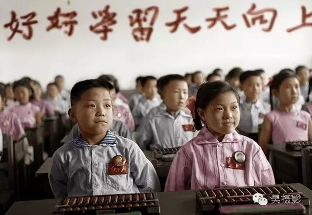 天津青年路的老照片1990年,天津市南京路图片