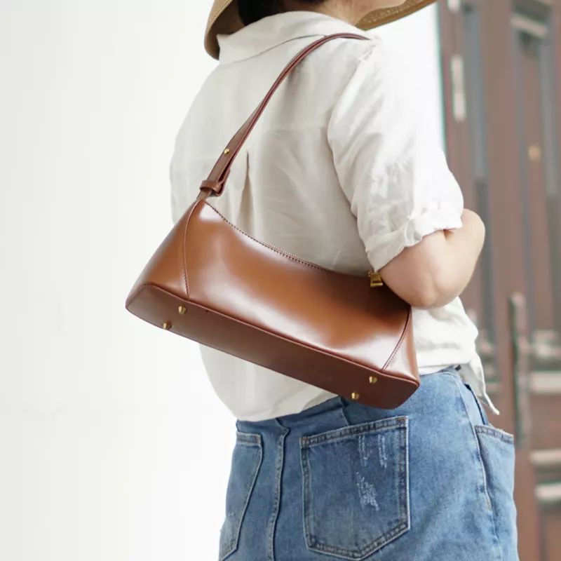 小众设计感经典百搭腋下包,今年最流行的百搭腋下包