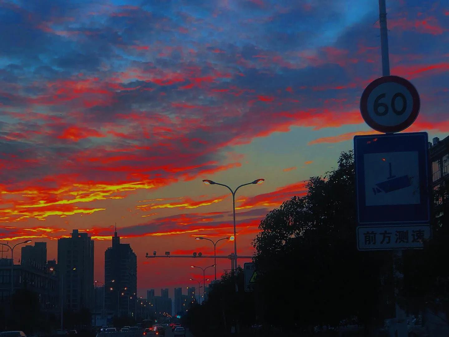 宇航员动态壁纸高清全屏120帧竖屏,太空壁纸高清4k宇航员火箭卡通