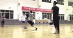 鹿晗拉杆三分,鹿晗篮球集锦