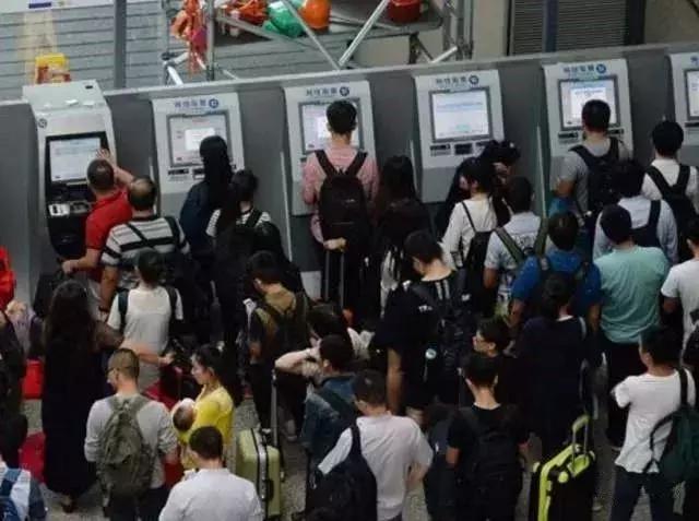 告诉孩子你有教养的样子真的很美,孩子都是有教养的