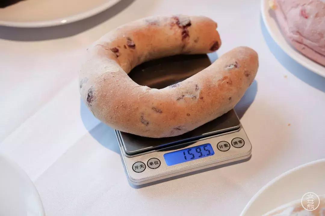 用解数学题的思路盲测郑州本地15款网红欧包