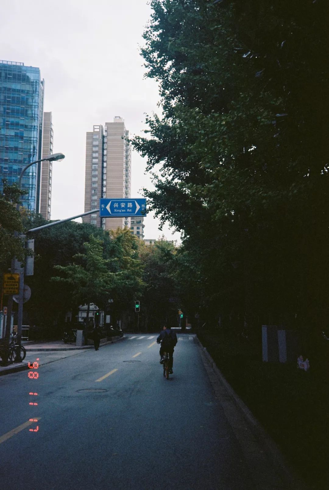 90后隐形贫困人口自救,90后隐形贫困人口