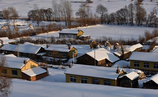 黑龙江省牡丹江市雪乡第一场大雪,雪乡迎来深秋第一场雪