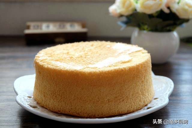 用鸡蛋做蛋糕不用打蛋器不用面粉,想吃蛋糕不用买自己在家做