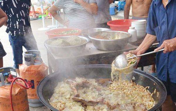 街边饭店100元10个菜,街头大锅菜团购