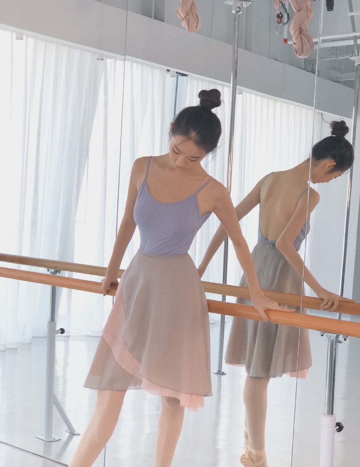 张艺凡芭蕾比赛视频,张艺凡新生舞台