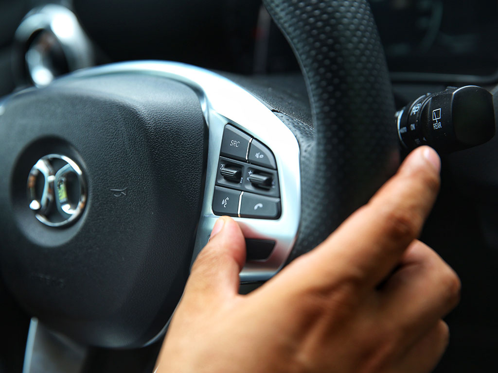 场爷撩车:5.99万起售的SUV如何让5位编辑对它的态度发生大转变?