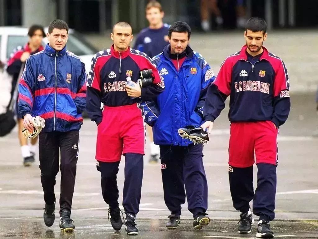 半生宿敌一生知己,半生之敌一生知己布冯