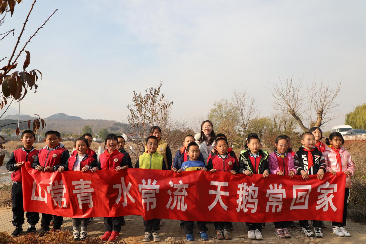 太师屯镇中心小学唱响清水河畔的生态文明教育之歌——北京教育新闻中心集体采访走进太师屯镇中心小学