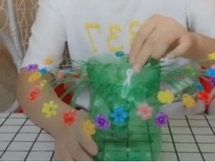 最简单的塑料瓶小妙招,小小饮料瓶废物利用