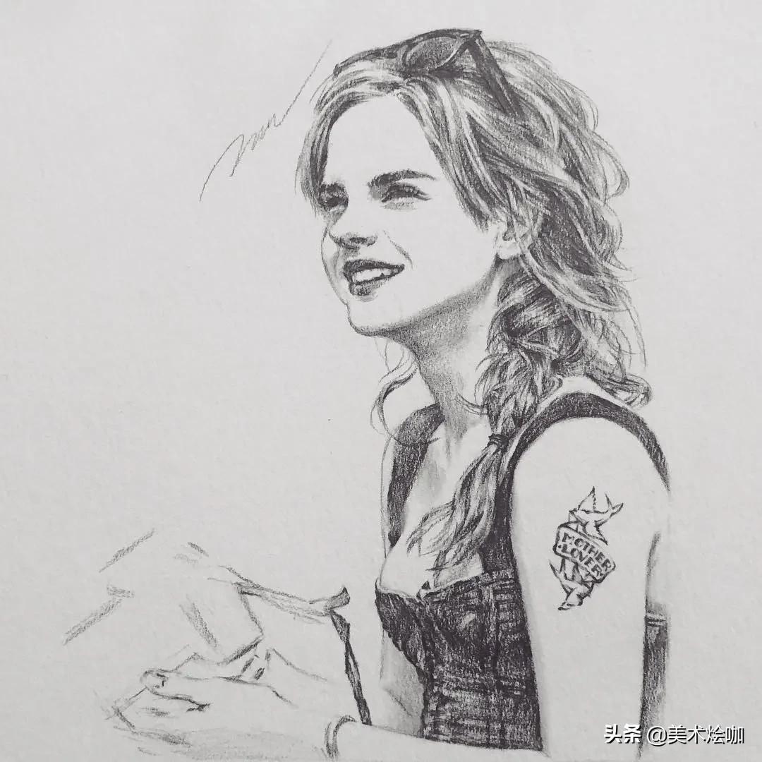 他笔下的极简山水禅意十足,他画的风景素描每笔都是细节