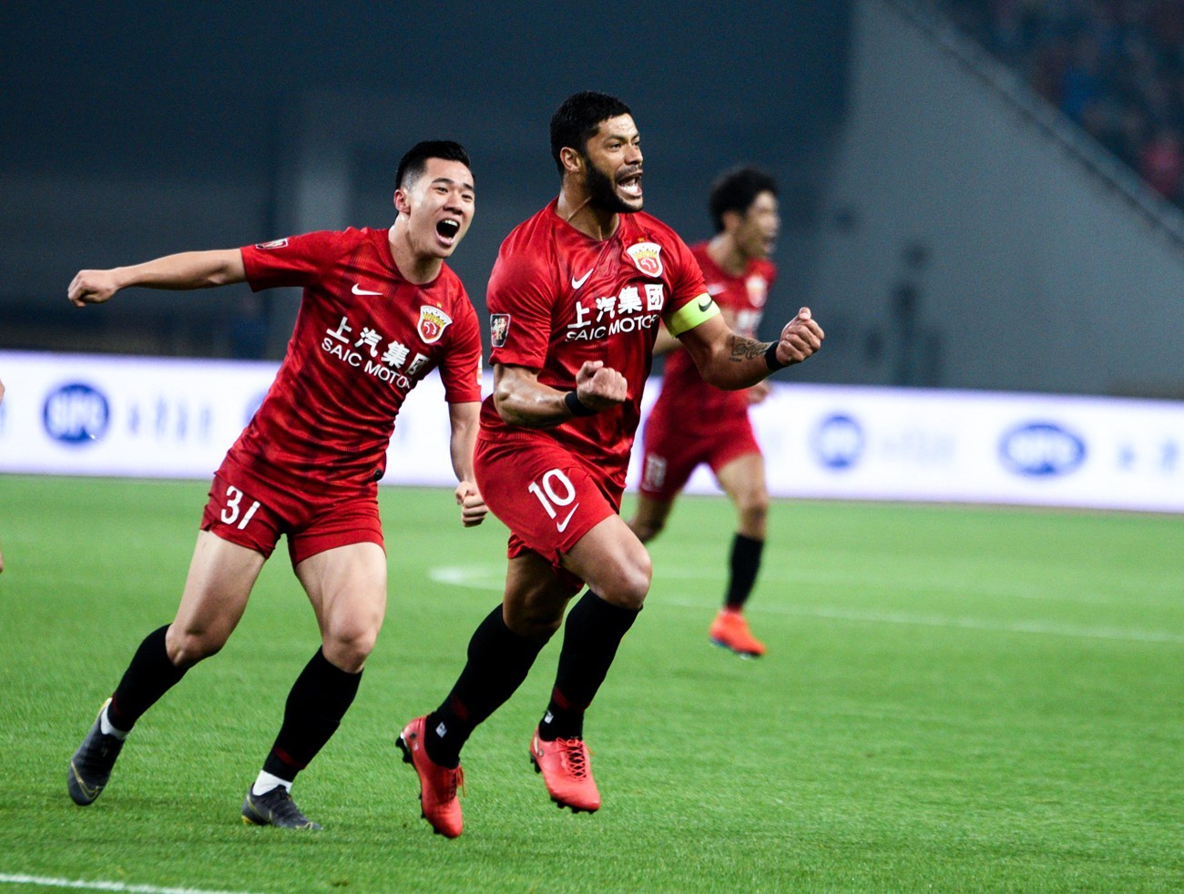 到处都是世界波!国奥主力中锋复制亚运会远射神迹!