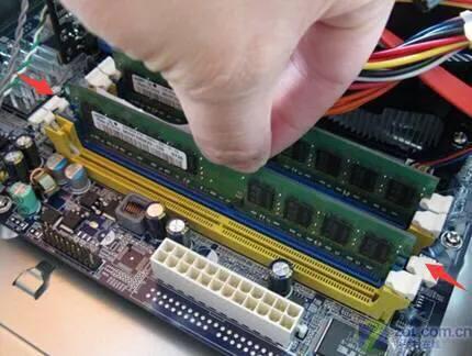 电脑开机风扇正常工作显示器不亮,电脑屏幕点不亮风扇正常