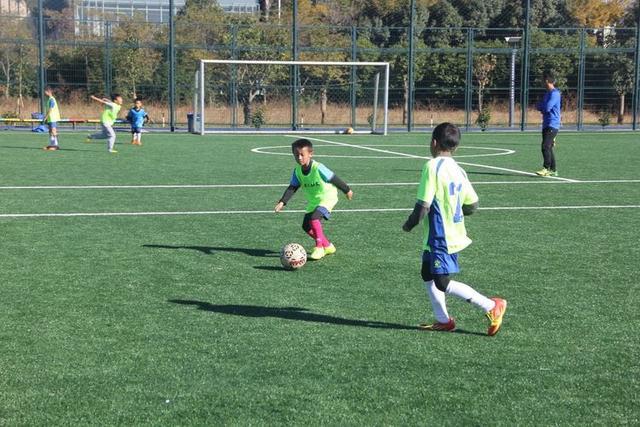 与梦想同行618,昆明青少年足球训练俱乐部