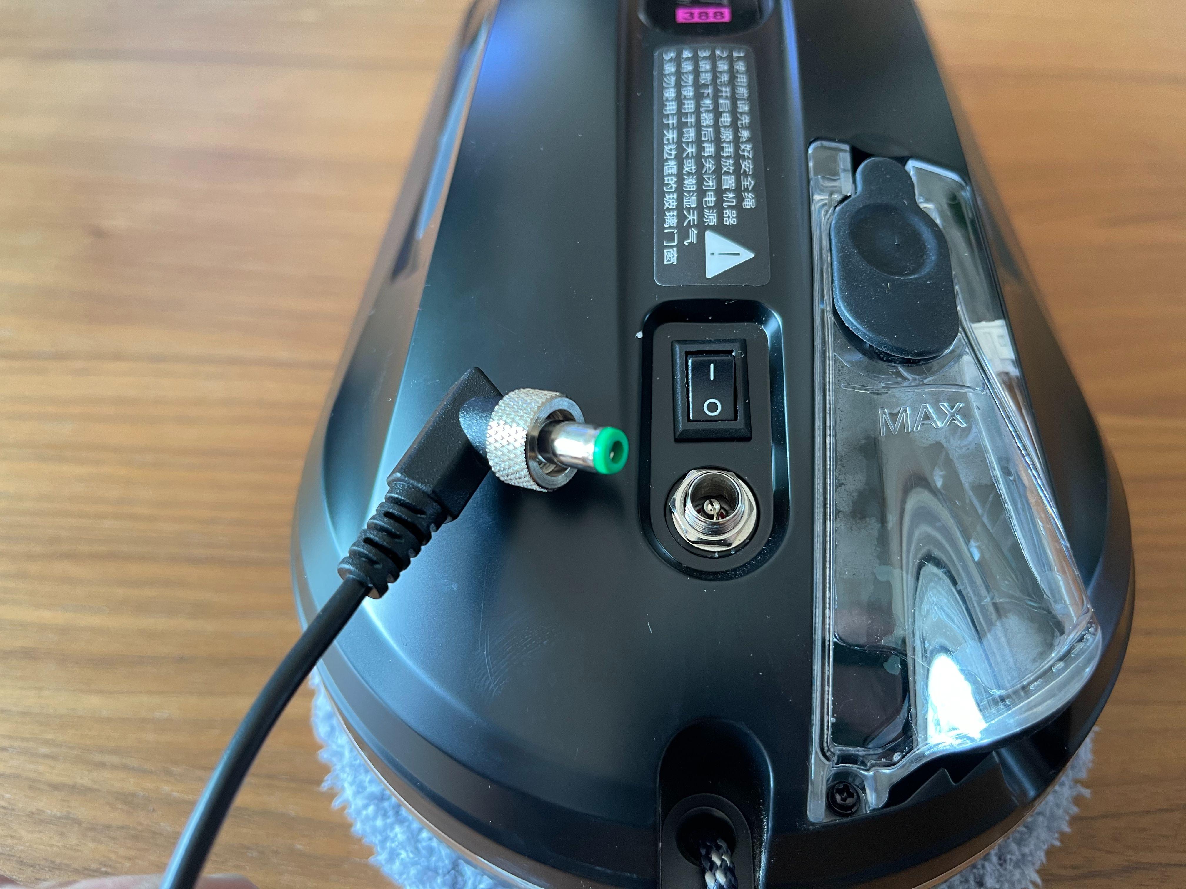 2000元的擦窗机器人,扫地机器人是智商税吗