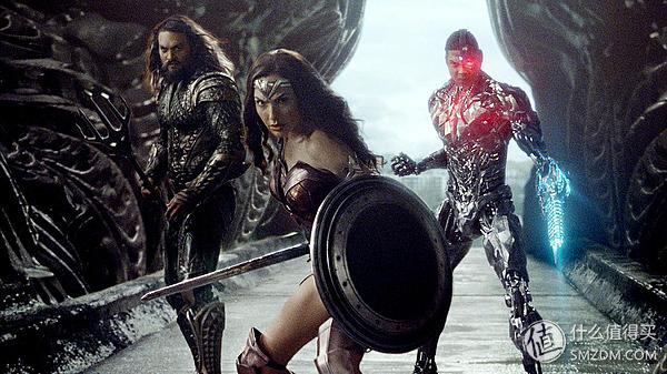 看腻了小鲜肉？《海王》凭肌肉和女神实现口碑逆袭：DC漫改指南