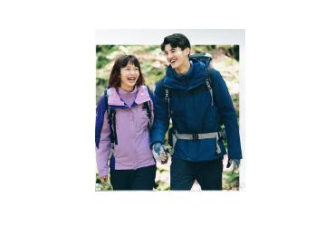 不怕风吹雨打的冲锋衣图片,防风防水透气耐磨保暖冲锋衣