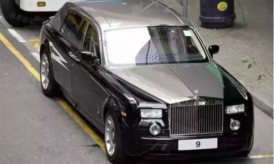 从“钟表大王“到”娱乐之王”，传言全港女星都曾经他之手