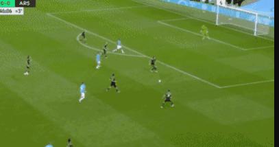 复盘曼城VS阿森纳:再好的门将也拯救不了大卫·路易斯自杀式防守