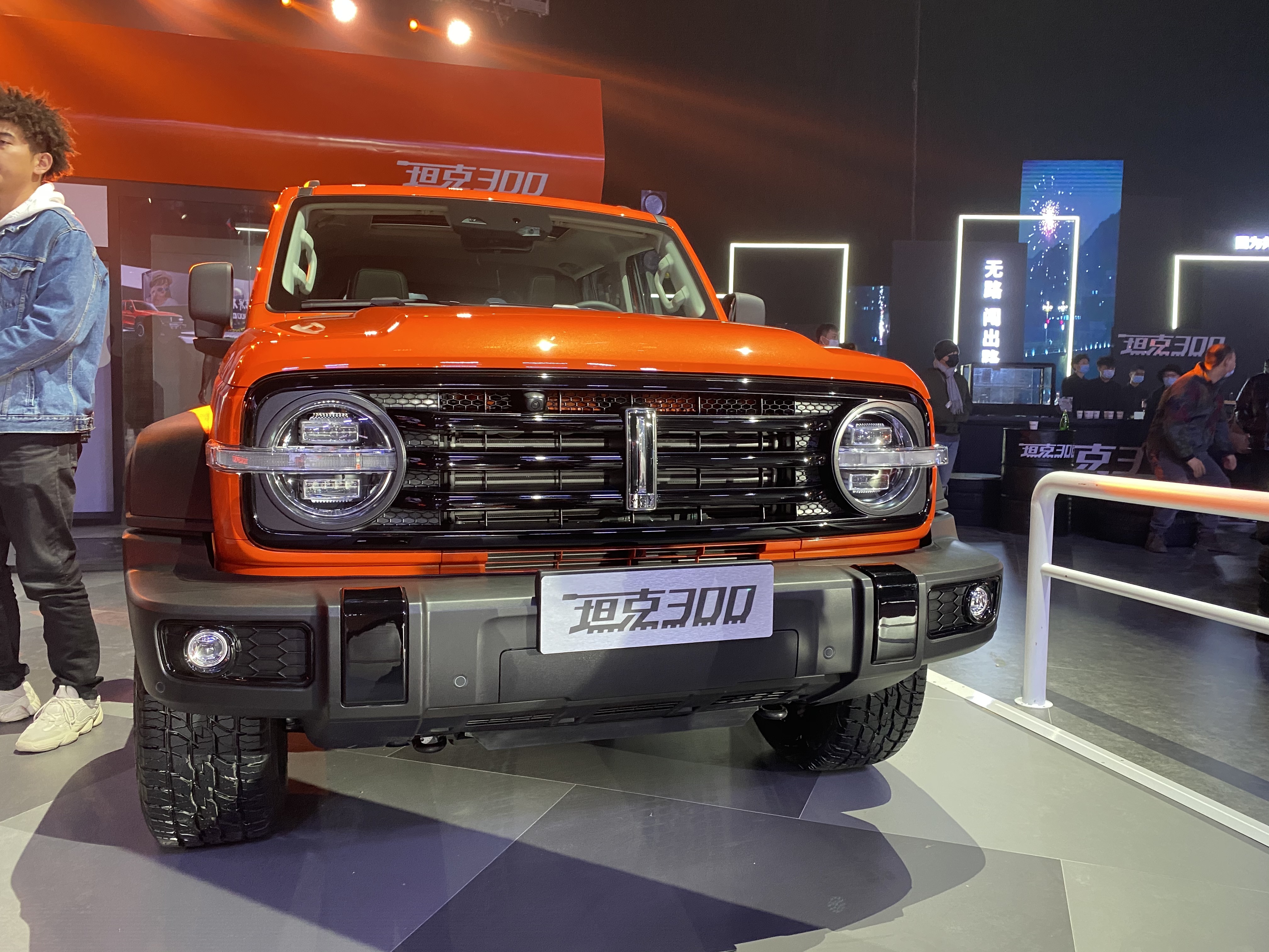 wey坦克300颜值爆表实锤,wey坦克300和长城坦克300