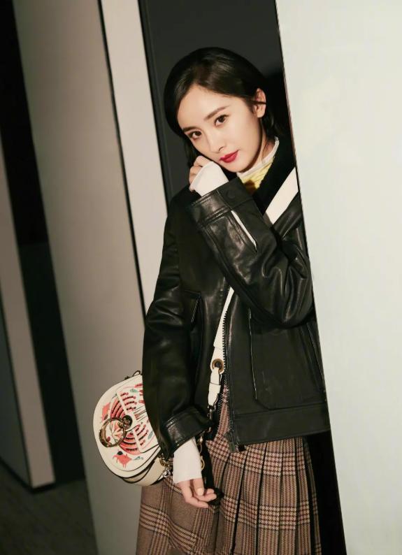 杨幂chloe衣服,杨幂唐嫣elle