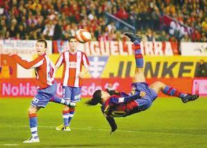 罗纳尔迪尼奥成就了梅西,罗纳尔迪尼奥艺术足球