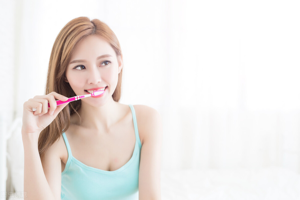 为什么公立口腔医院做假牙比较贵,小小一颗牙为啥那么贵