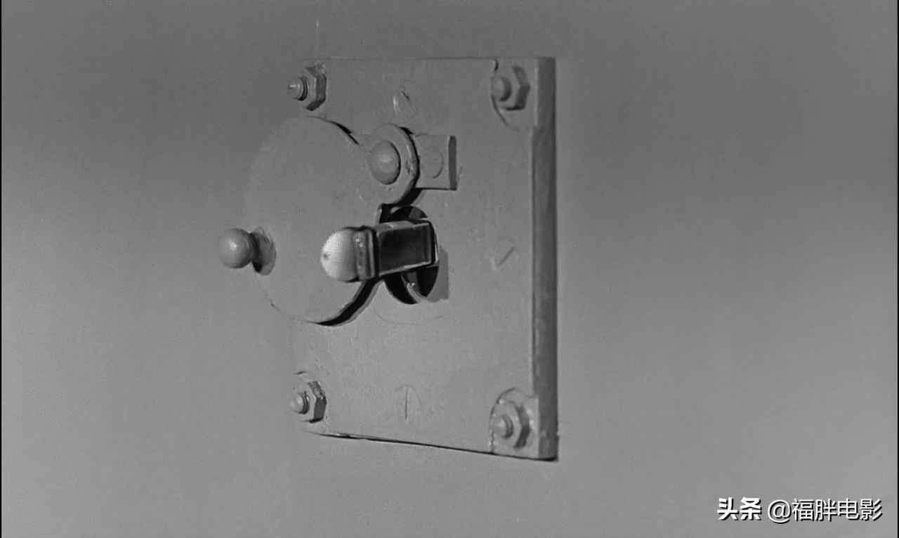 肖申克的救赎挖洞挖了多少年,最伟大的越狱电影肖申克的救赎