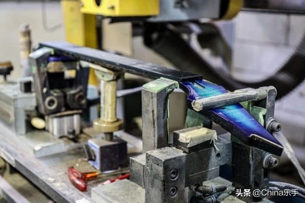 跟随帝声乐器参观世界著名吉他制造商之一Cort印度尼西亚工厂