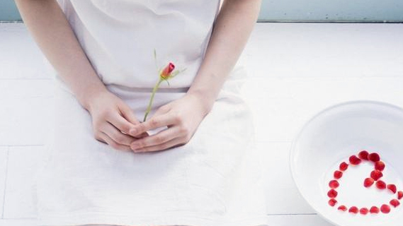 白带出现这4种异常警惕妇科疾病,妇科白带的颜色判断