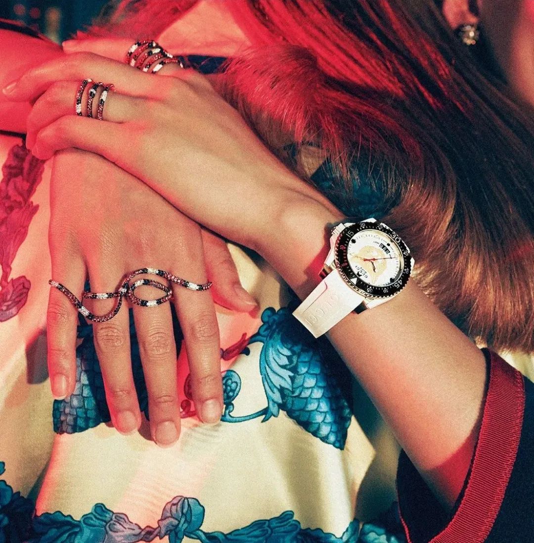 她让无知少女吃下*果禁**，从不忏悔