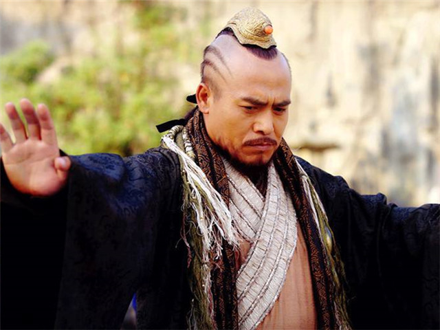 金庸对黄蓉武功描述,黄蓉打得过金轮吗