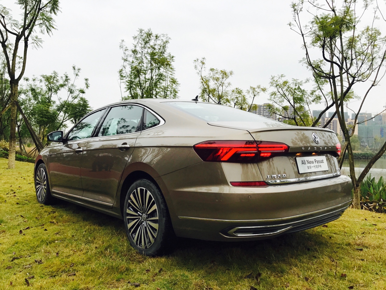 帕萨特380tsi旗舰版试驾,帕萨特380tsi试驾