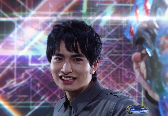 高斯奥特曼人间体扮演者是男是女,高斯的扮演者得了新冠病毒吗