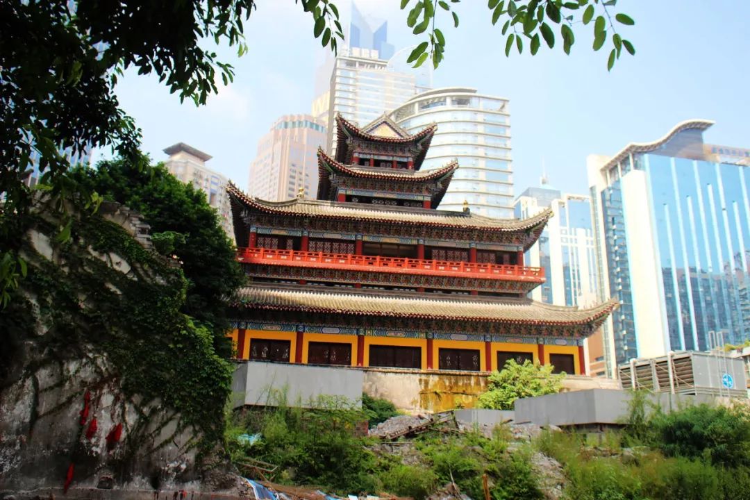 坐上高铁去旅游沿线美食尝个遍,云贵川渝高铁环线